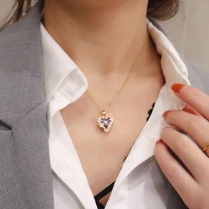 Colier Elegant – accesoriul care îți pune Strălucirea în Evidență
